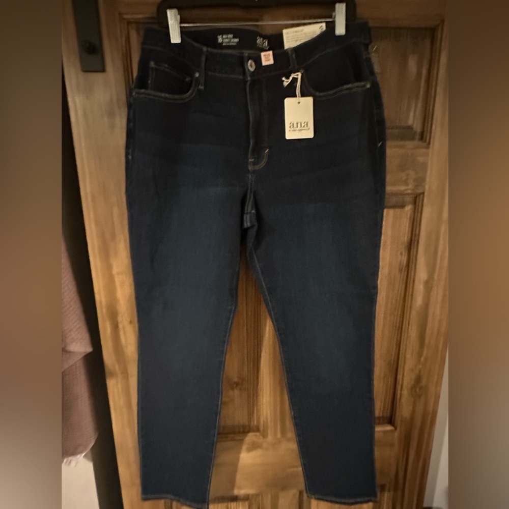 Ana Mid Curvy Jeans